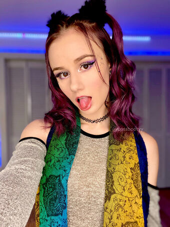 Eva Nova Голі Зливи OnlyFans Фото 5