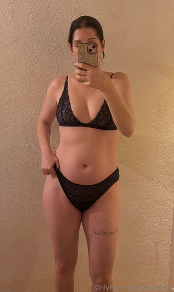 evaapples Голі Зливи OnlyFans Фото 2