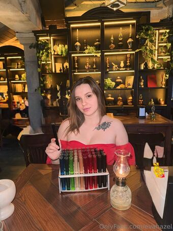 evahazel Голі Зливи OnlyFans Фото 17