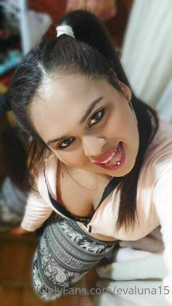 evaluna15 Голі Зливи OnlyFans Фото 3