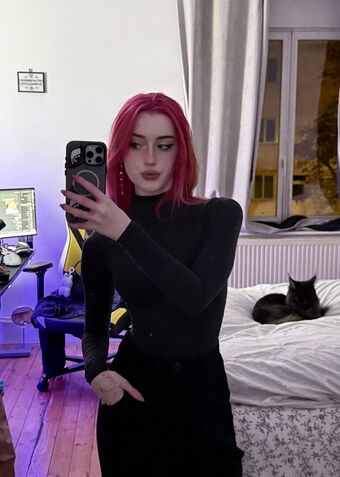 Evalunna Голі Зливи OnlyFans Фото 18