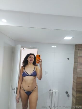 evamazefree Голі Зливи OnlyFans Фото 11