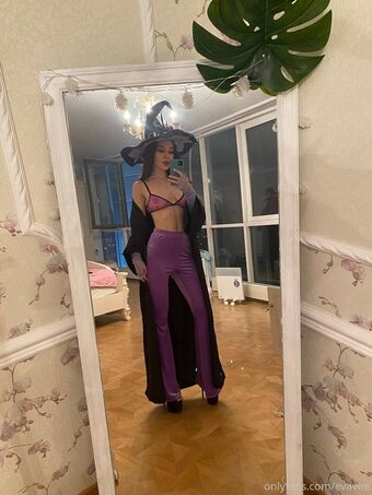 evavee Голі Зливи OnlyFans Фото 68