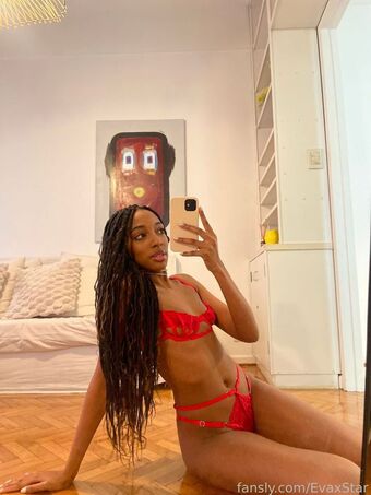 Evaxstar Голі Зливи OnlyFans Фото 8
