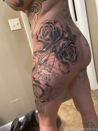 evilynink Голі Зливи OnlyFans Фото 5