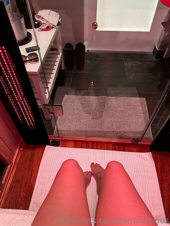 farrahlicious Голі Зливи OnlyFans Фото 6