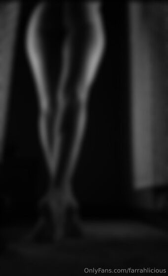 farrahlicious Голі Зливи OnlyFans Фото 7