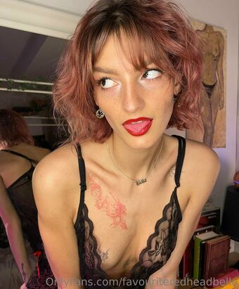 favouriteredheadbella