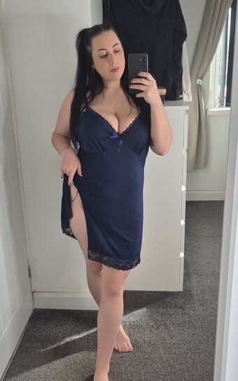 Faye Smith Голі Зливи OnlyFans Фото 15
