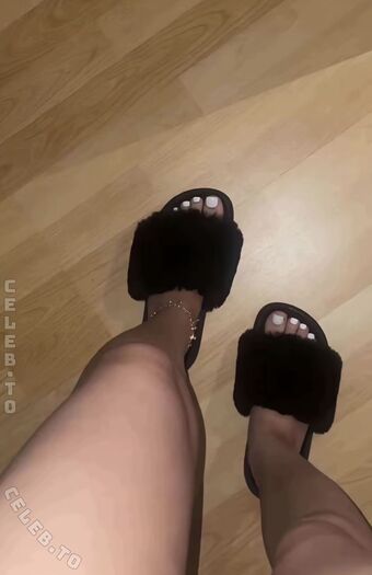 Feets Голі Зливи OnlyFans Фото 4