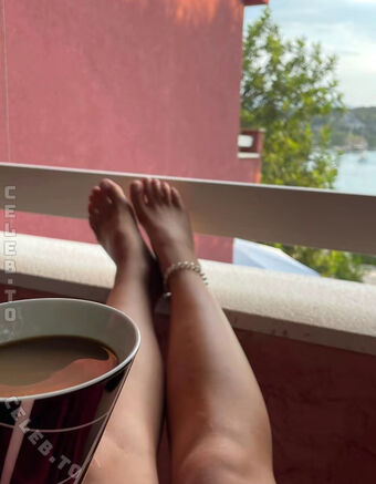 Feets Голі Зливи OnlyFans Фото 8