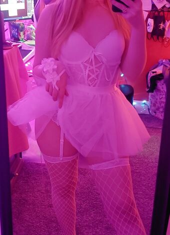 fenrie Голі Зливи OnlyFans Фото 2