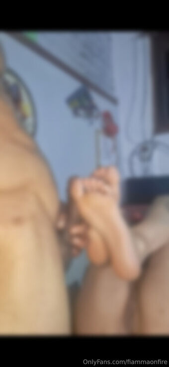 fiammaonfire Голі Зливи OnlyFans Фото 7