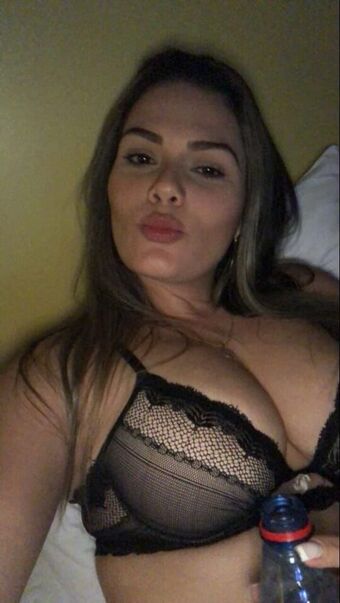 Flagras Голі Зливи OnlyFans Фото 4