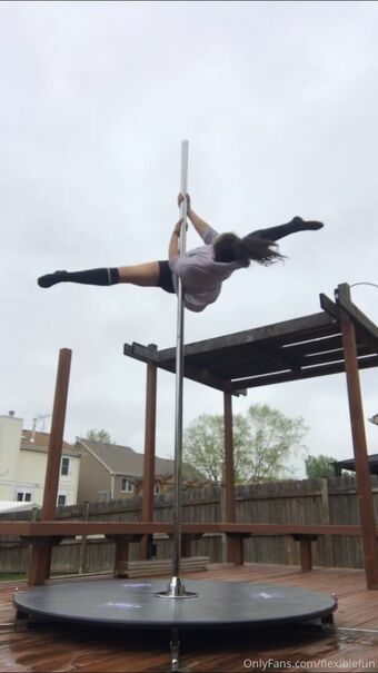 flexiblefun Голі Зливи OnlyFans Фото 40