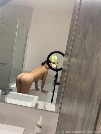 Fleximsupreme Голі Зливи OnlyFans Фото 6