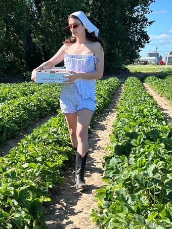 flowerava Голі Зливи OnlyFans Фото 7