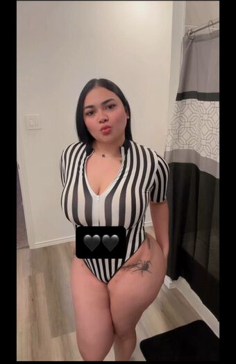 Foncechichi Голі Зливи OnlyFans Фото 7