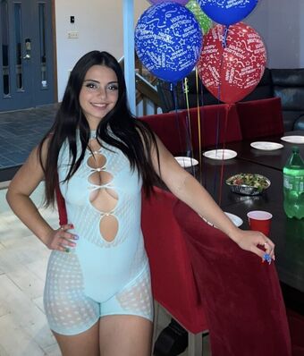 foreignmatee Голі Зливи OnlyFans Фото 14