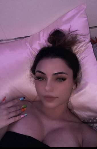 foreignmatee Голі Зливи OnlyFans Фото 24