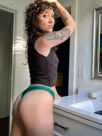 forwardfarewell Голі Зливи OnlyFans Фото 5