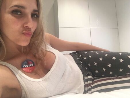 Foxy Roxy Striar
