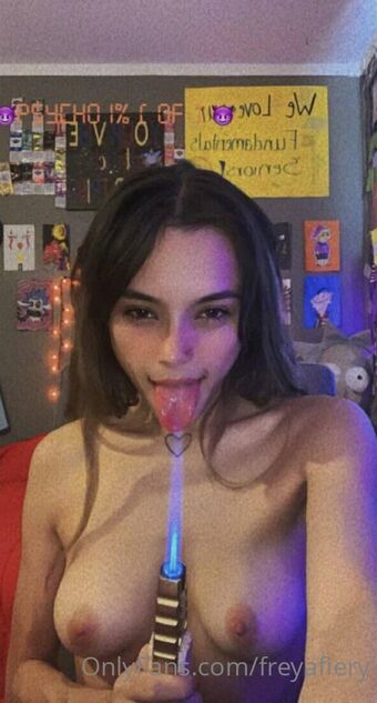 freyafiery Голі Зливи OnlyFans Фото 15