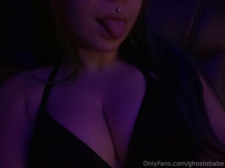 ghostebabe Голі Зливи OnlyFans Фото 9