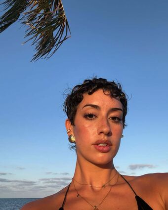 Gianna Evelyn Голі Зливи OnlyFans Фото 34