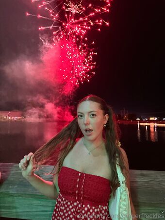 gingerfreckles Голі Зливи OnlyFans Фото 65