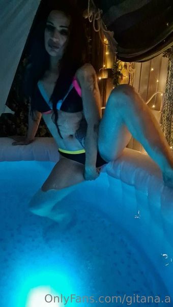 gitana.a Голі Зливи OnlyFans Фото 15