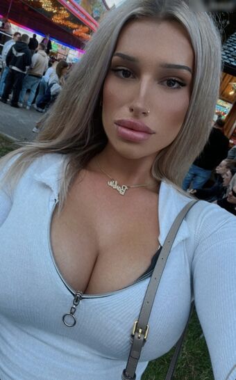 _Glamzon_ Голі Зливи OnlyFans Фото 14