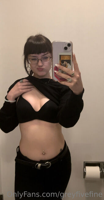 greyfivefine Голі Зливи OnlyFans Фото 6