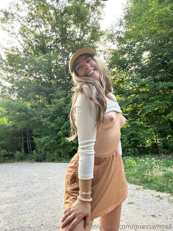 GuessWhoX2 Голі Зливи OnlyFans Фото 55