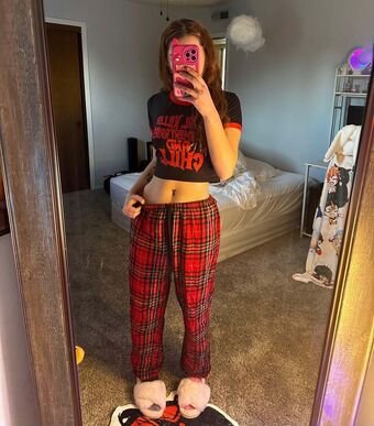 Guubella Голі Зливи OnlyFans Фото 3