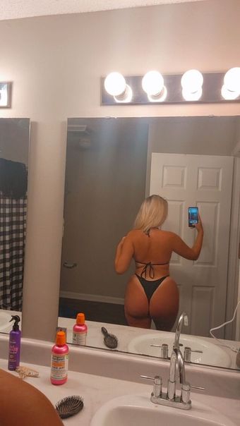 hailsdanielle Голі Зливи OnlyFans Фото 9