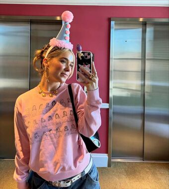 Haley Lu Richardson Голі Зливи OnlyFans Фото 179