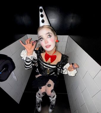 Haley Lu Richardson Голі Зливи OnlyFans Фото 180