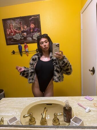 heathervahn Голі Зливи OnlyFans Фото 18