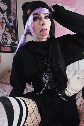 hell0kittyglock Голі Зливи OnlyFans Фото 5