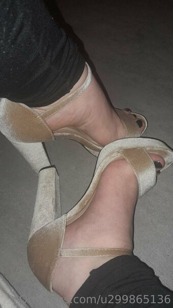 hell247 Голі Зливи OnlyFans Фото 3