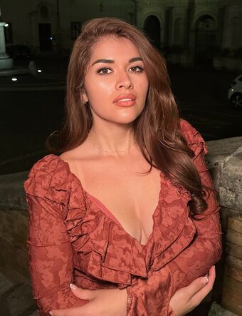 Hellen Bennet Голі Зливи OnlyFans Фото 9