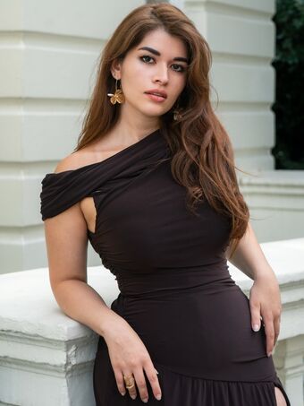 Hellen Bennet Голі Зливи OnlyFans Фото 12