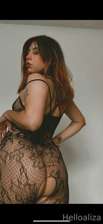 helloaliza Голі Зливи OnlyFans Фото 31