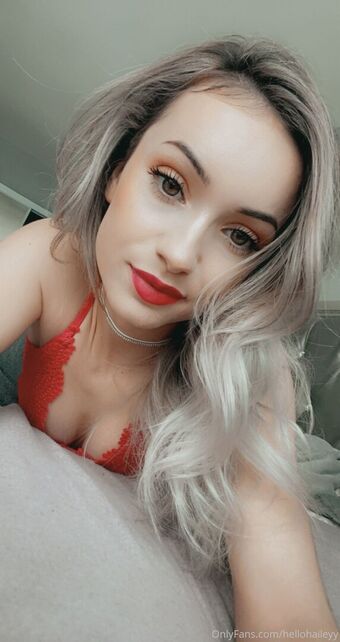 hellohaileyy Голі Зливи OnlyFans Фото 10