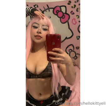 hellokittyeli Голі Зливи OnlyFans Фото 12