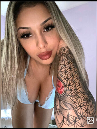 Hellomissbianca Голі Зливи OnlyFans Фото 14