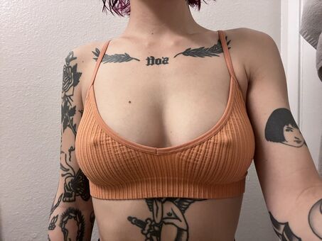 helluhvegan Голі Зливи OnlyFans Фото 10