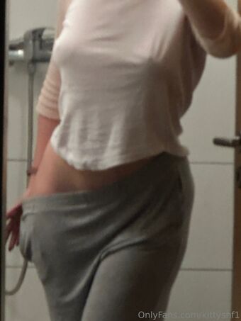 Hilal Fener Голі Зливи OnlyFans Фото 76