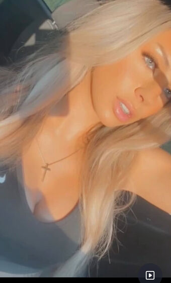 Honeyxxo Голі Зливи OnlyFans Фото 24